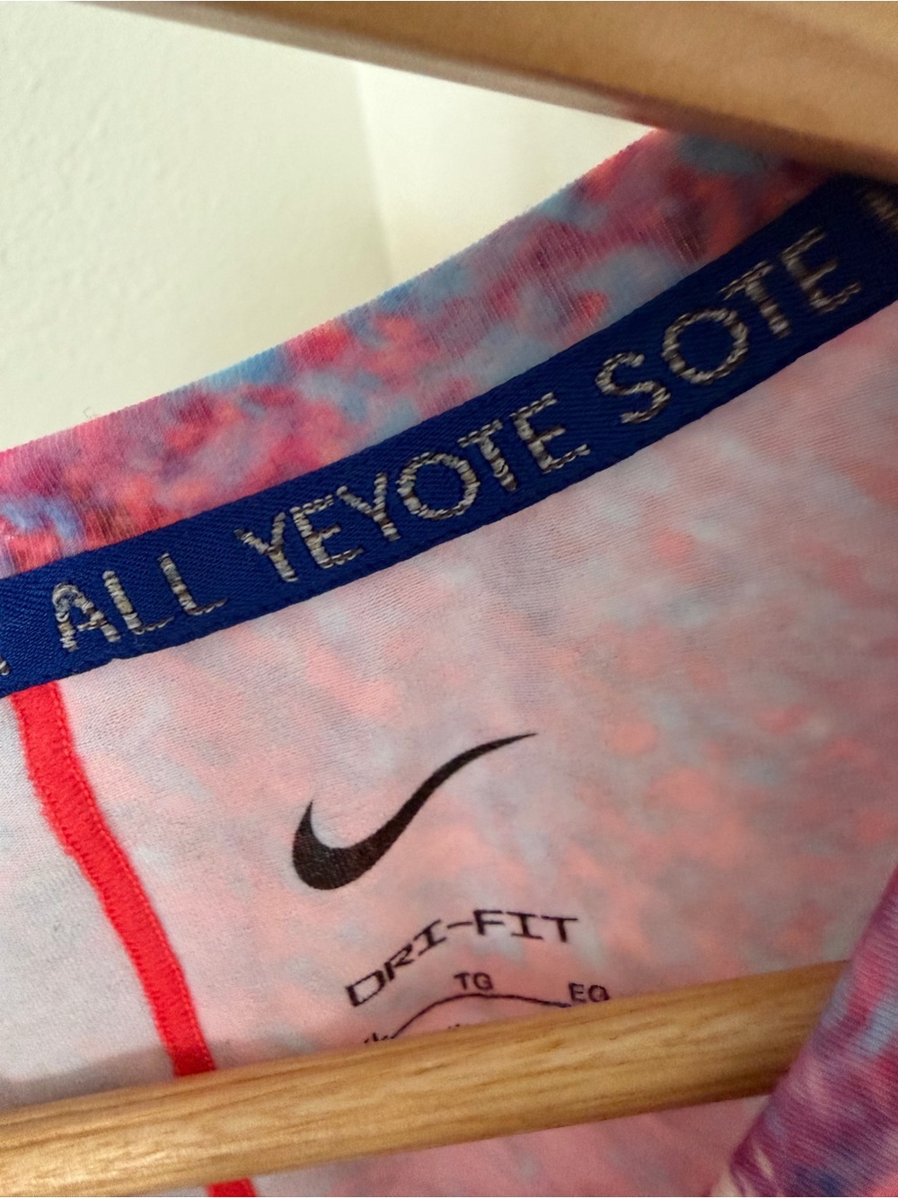 Nike Red and Blue Tie-Dye Sleeveless Athletic Tank with Eagle Graphic - Picture 4 of 7